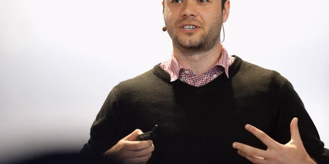 AI资讯：Andrej Karpathy演示的自主AI智能体自动化实验流程