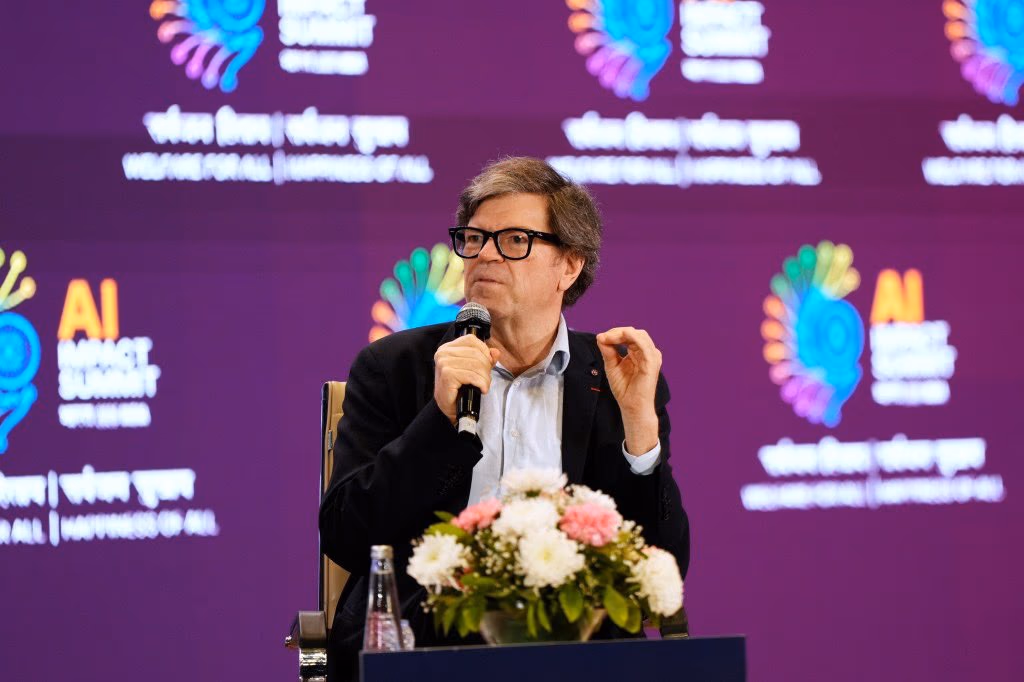 AI资讯：杨立昆公布AMI实验室核心成员融资庆功合影